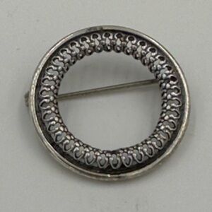 Vintage Danecraft Signed Sterling Silver Circular Brooch pin 3.5 grams